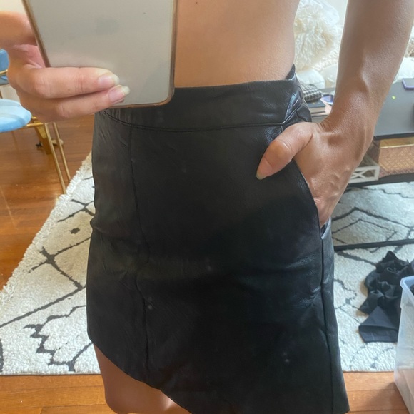 Topshop Petite Faux Leather Skirt - XS - US 2 UK 6 - Picture 3 of 5